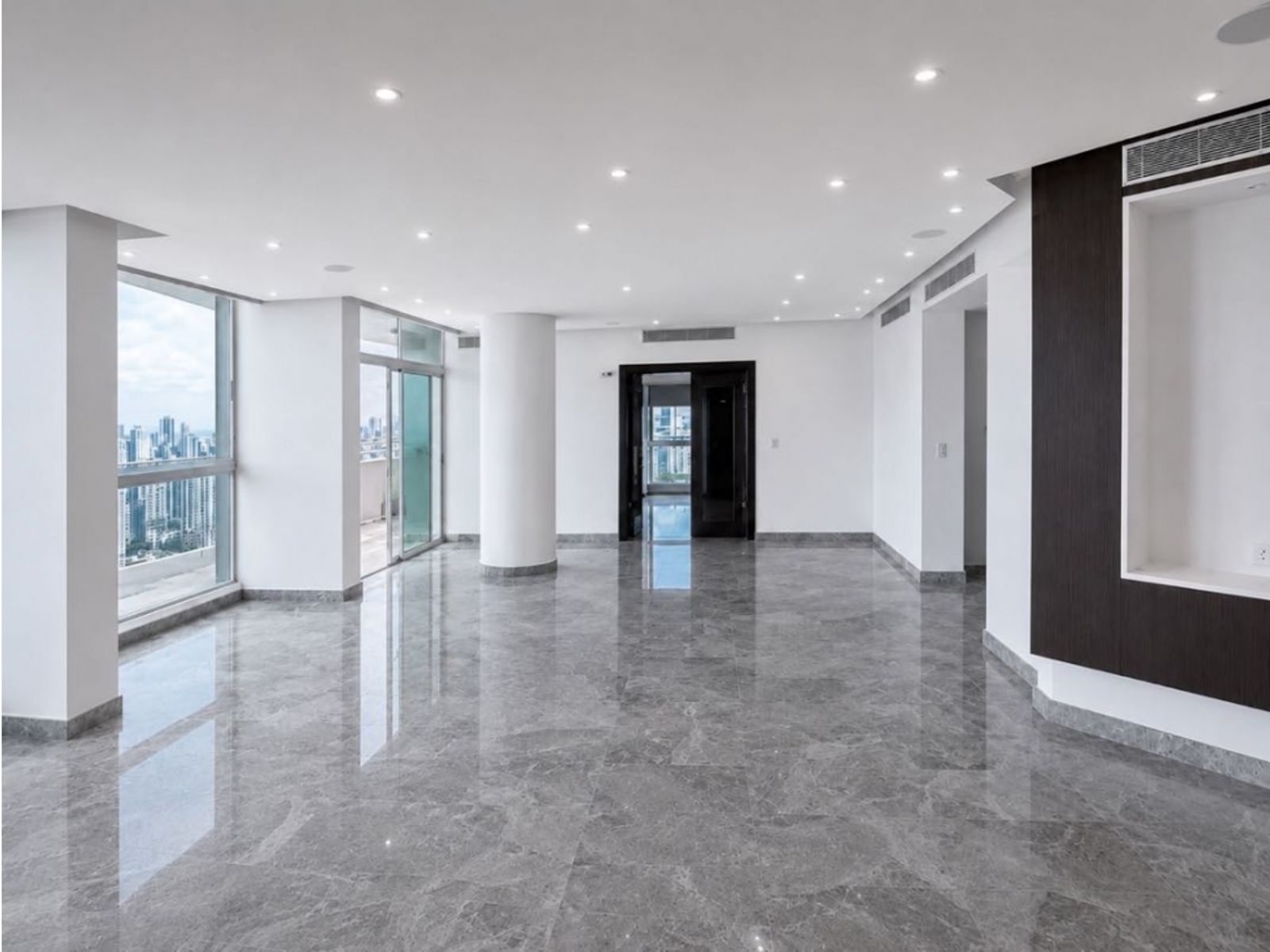 Exclusive Listing Penthouse 360° views by the park