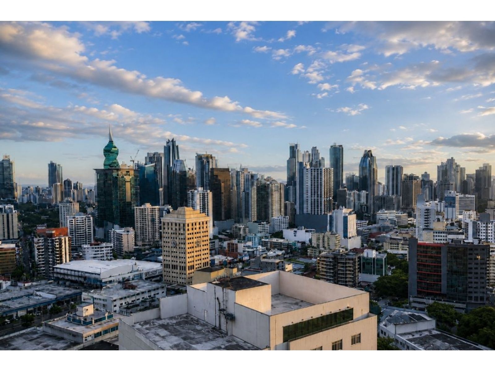 Exclusive Listing Penthouse 360° views by the park