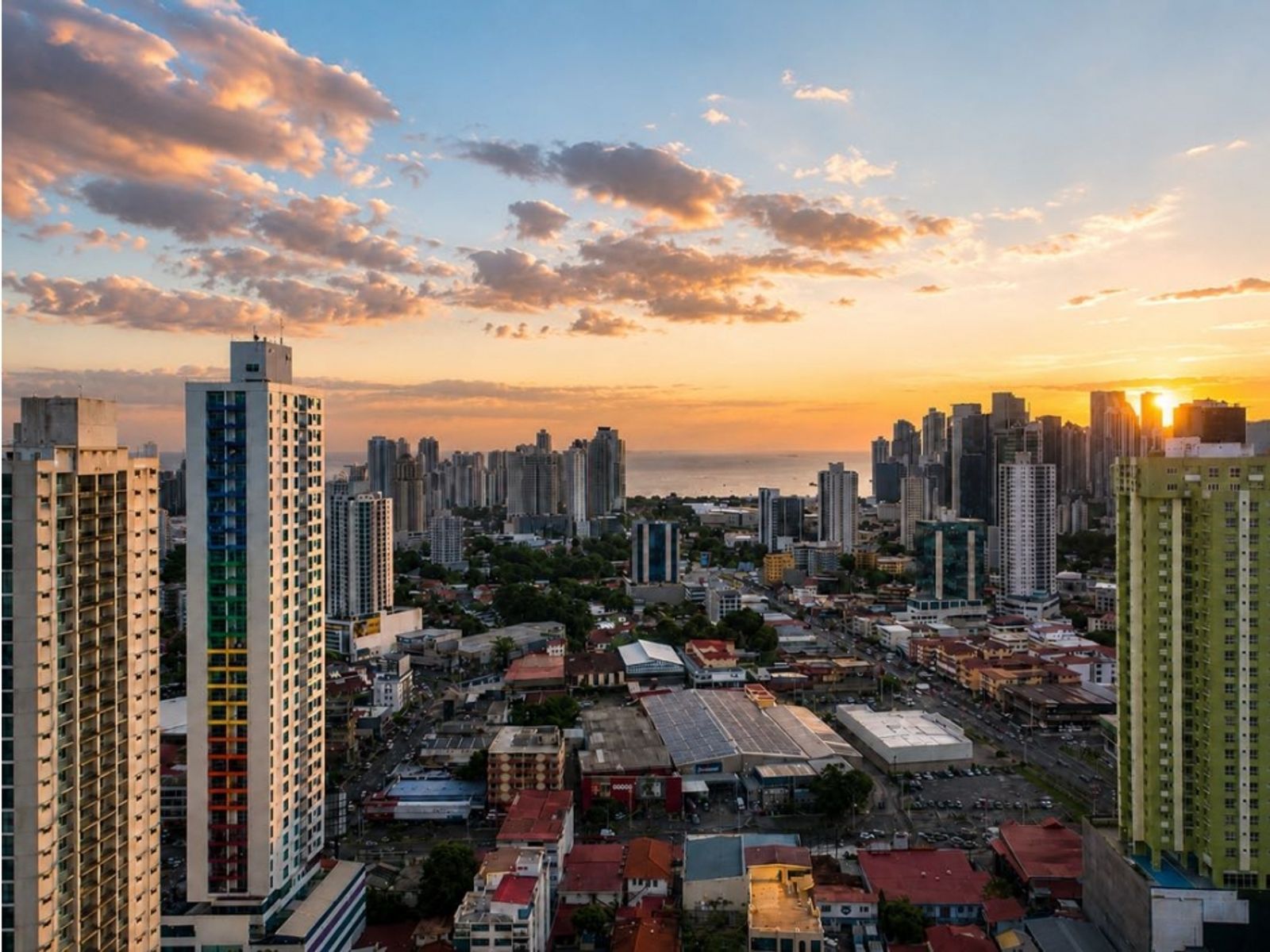 Exclusive Listing Penthouse 360° views by the park