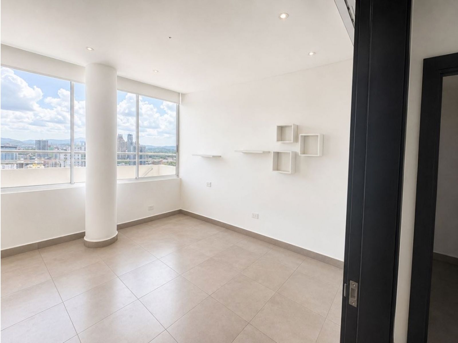 Exclusive Listing Penthouse 360° views by the park